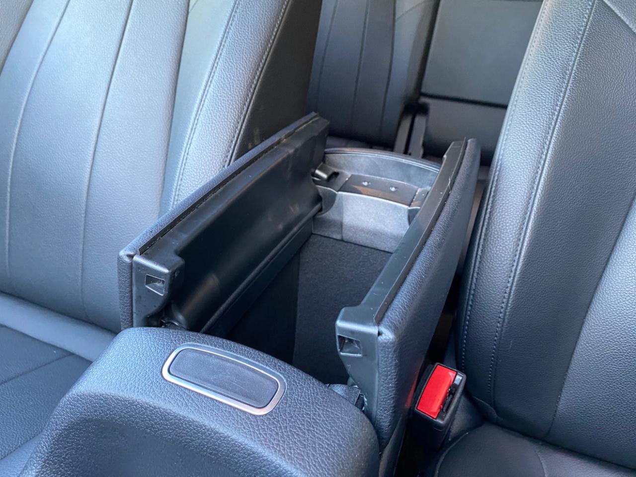 Mercedes-Benz GLB GLB 250 4MATIC SUV 2025