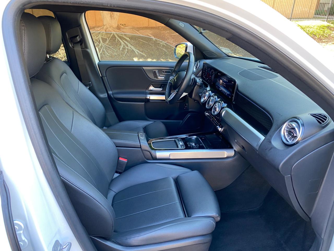 Mercedes-Benz GLB GLB 250 4MATIC SUV 2025