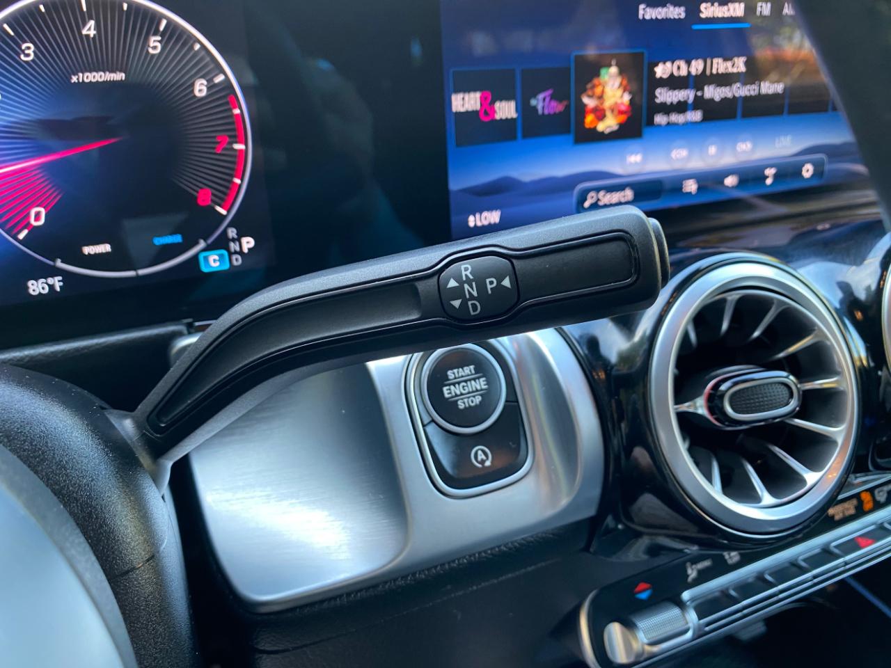 Mercedes-Benz GLB GLB 250 4MATIC SUV 2025