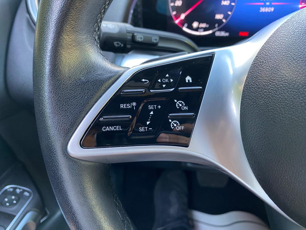 Mercedes-Benz GLB GLB 250 4MATIC SUV 2025