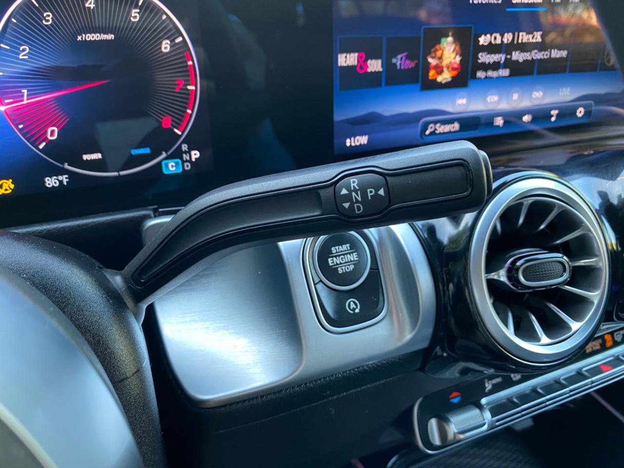 Mercedes-Benz GLB GLB 250 4MATIC SUV 2025