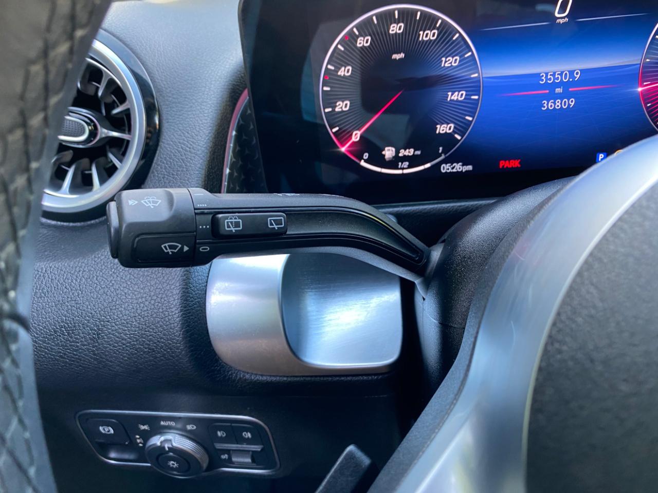 Mercedes-Benz GLB GLB 250 4MATIC SUV 2025