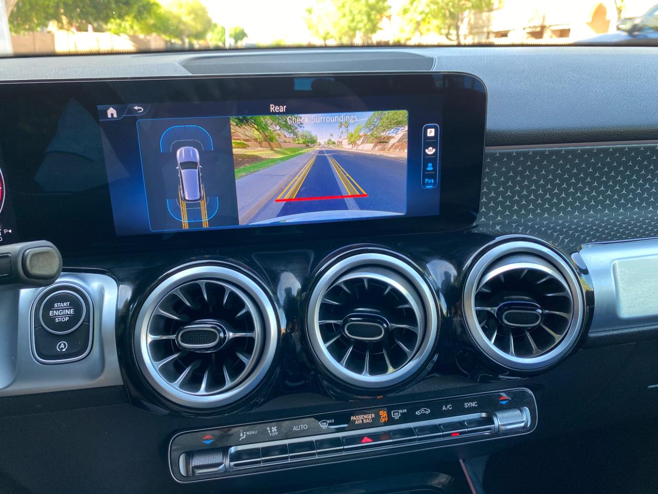 Mercedes-Benz GLB GLB 250 4MATIC SUV 2025