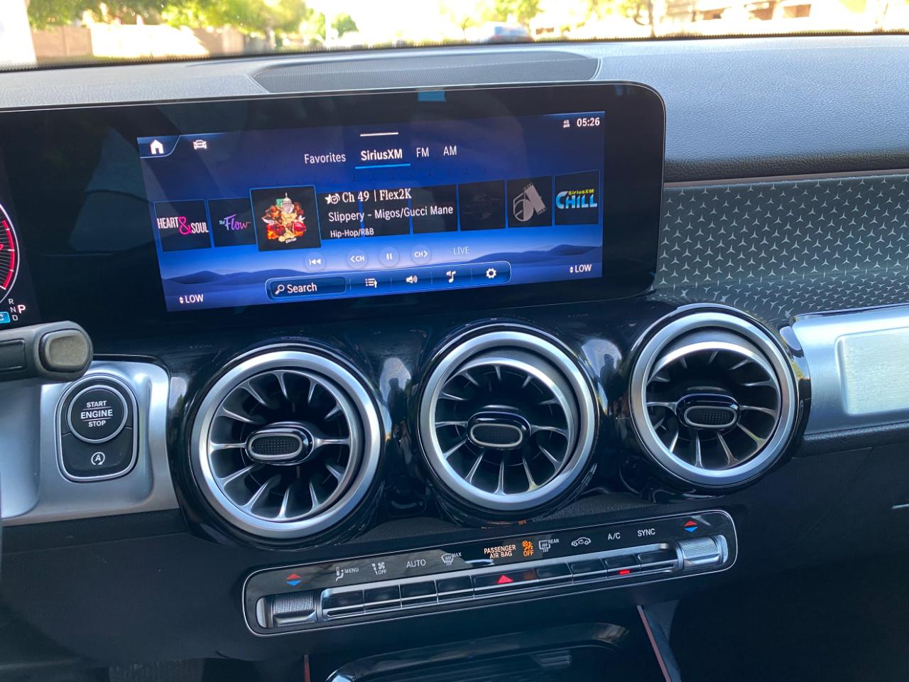 Mercedes-Benz GLB GLB 250 4MATIC SUV 2025