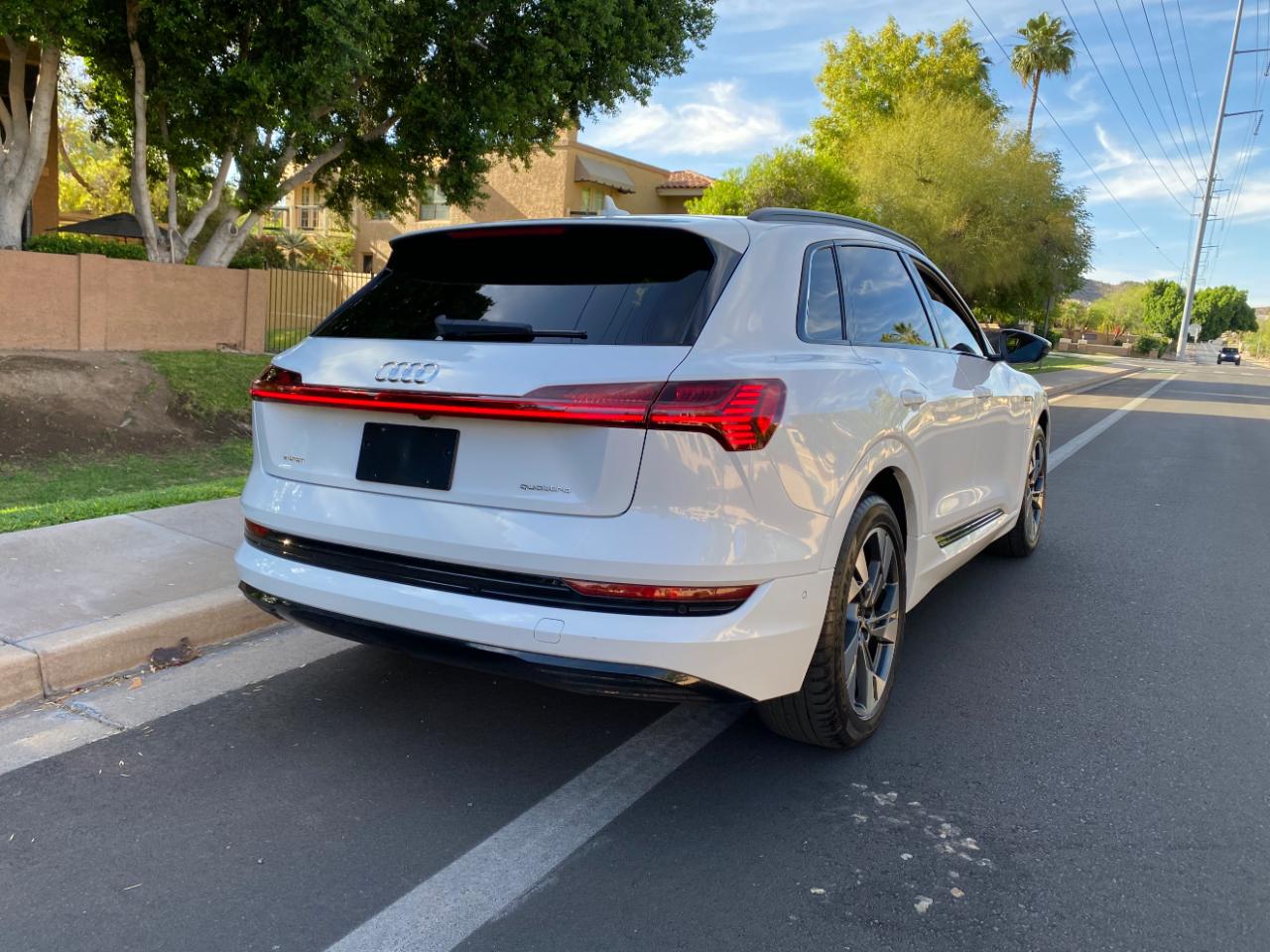 Audi E-Tron Premium quattro 2021