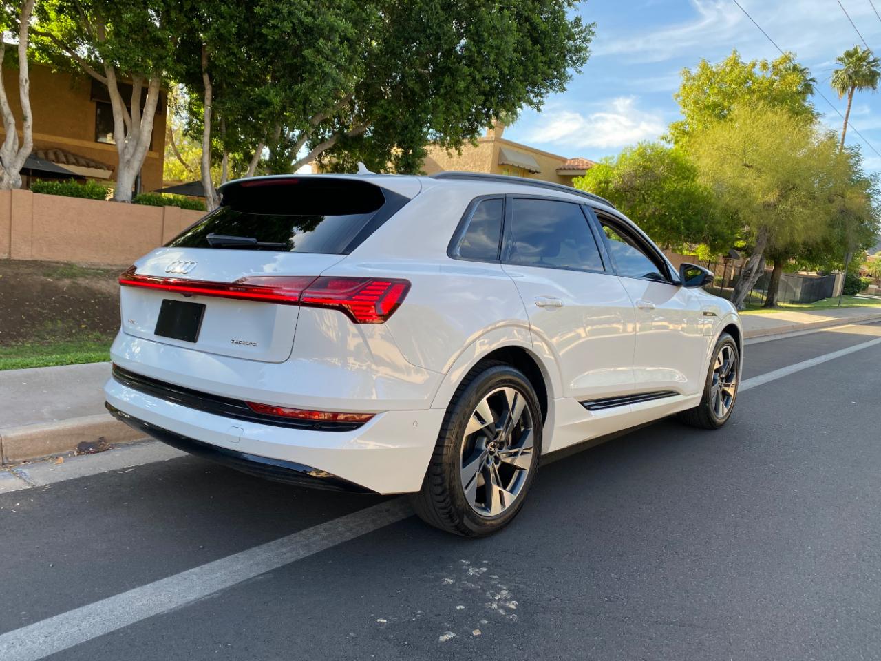 Audi E-Tron Premium quattro 2021