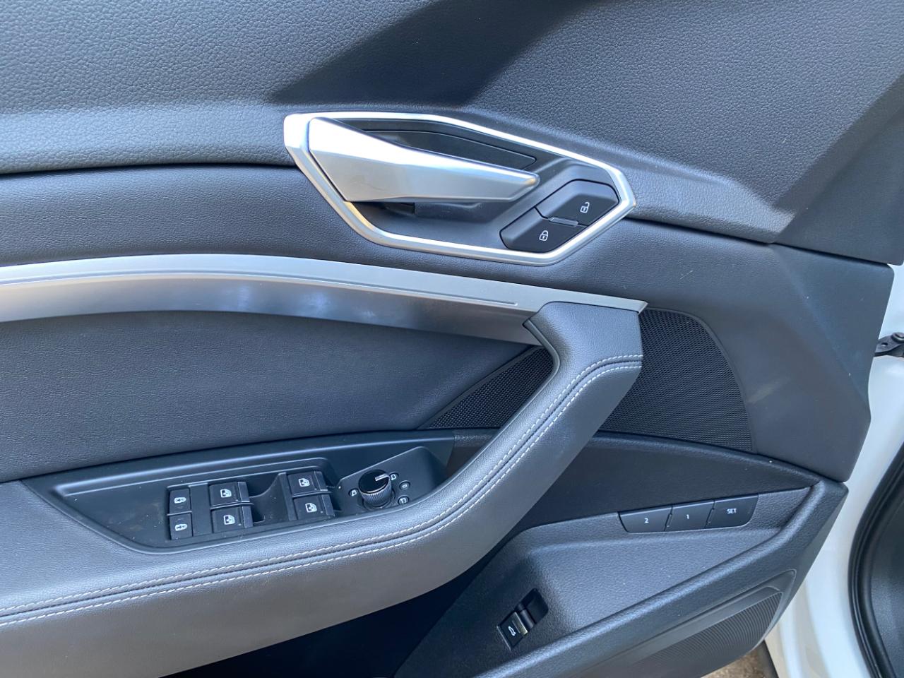 Audi E-Tron Premium quattro 2021