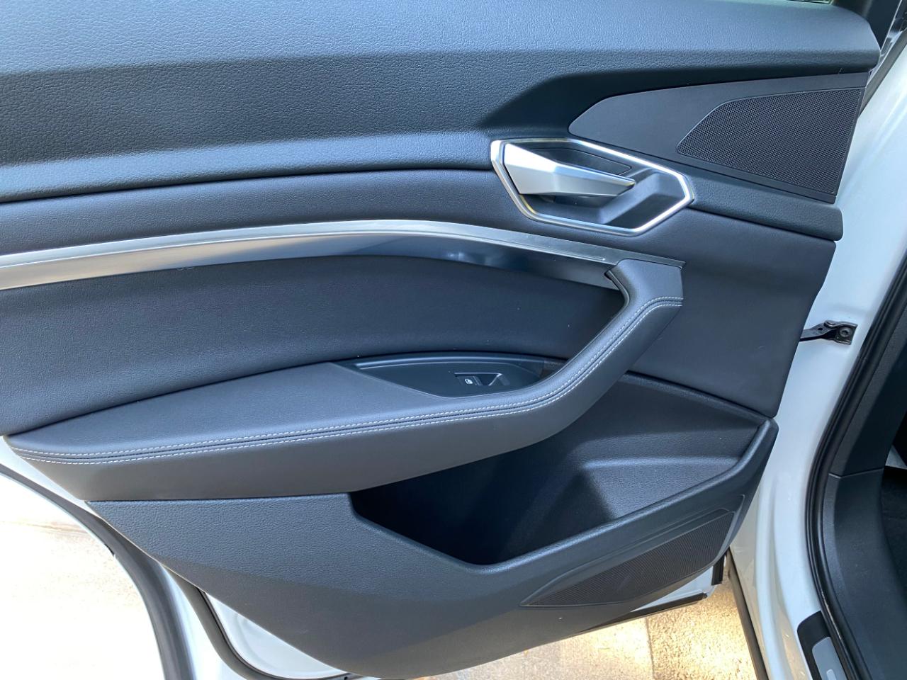 Audi E-Tron Premium quattro 2021