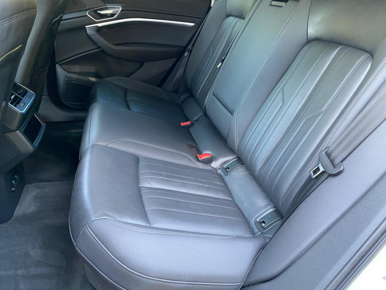 Audi E-Tron Premium quattro 2021