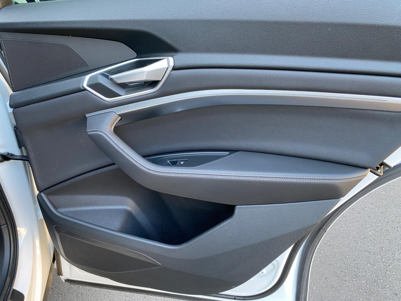 Audi E-Tron Premium quattro 2021