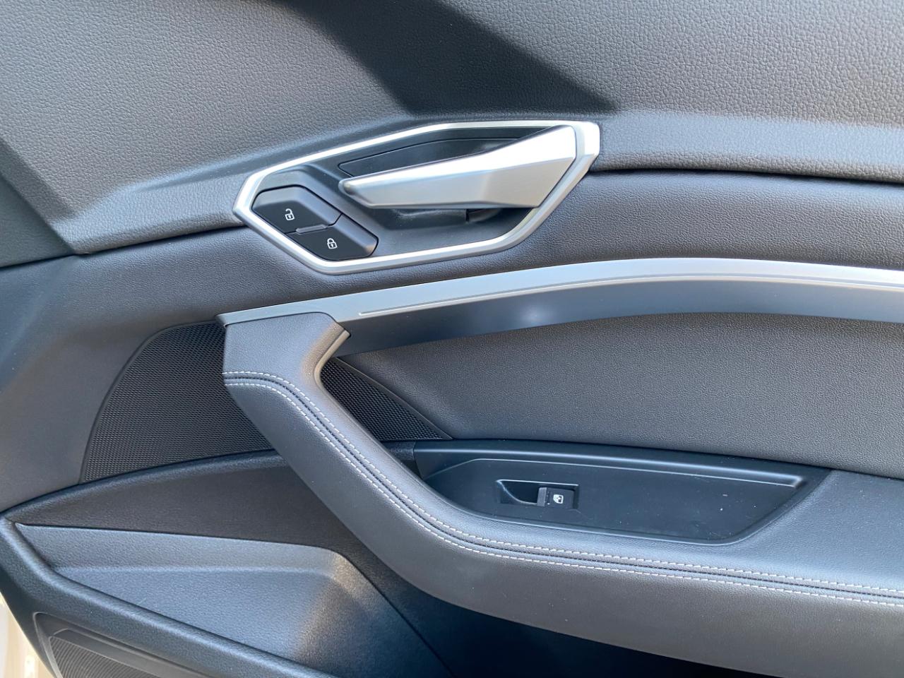 Audi E-Tron Premium quattro 2021