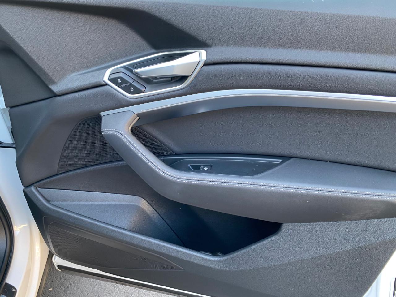 Audi E-Tron Premium quattro 2021