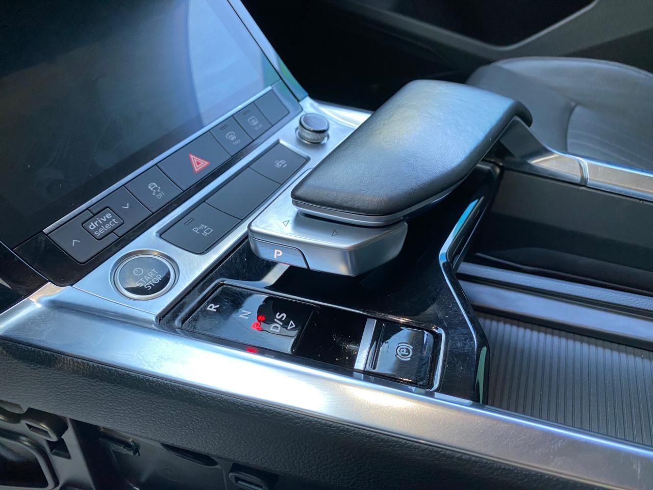 Audi E-Tron Premium quattro 2021