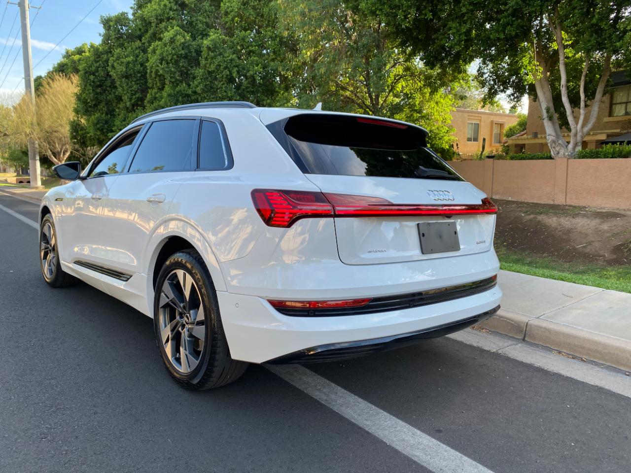 Audi E-Tron Premium quattro 2021