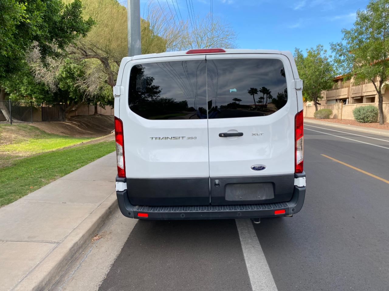 Ford Transit Passenger Wagon T-350 148" Low Roof XLT RWD 2022