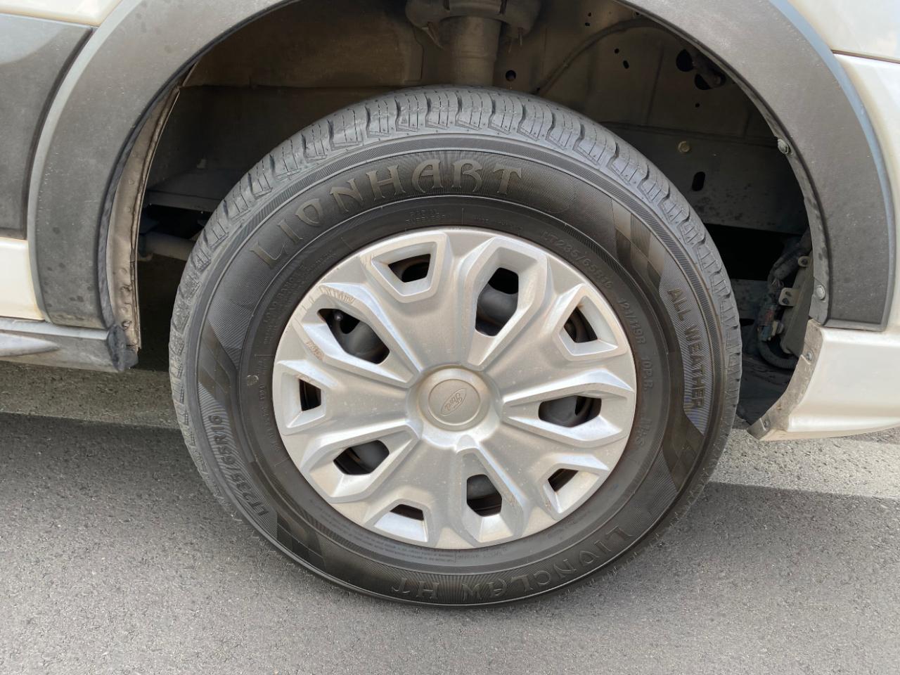 Ford Transit Passenger Wagon T-350 148" Low Roof XLT RWD 2022