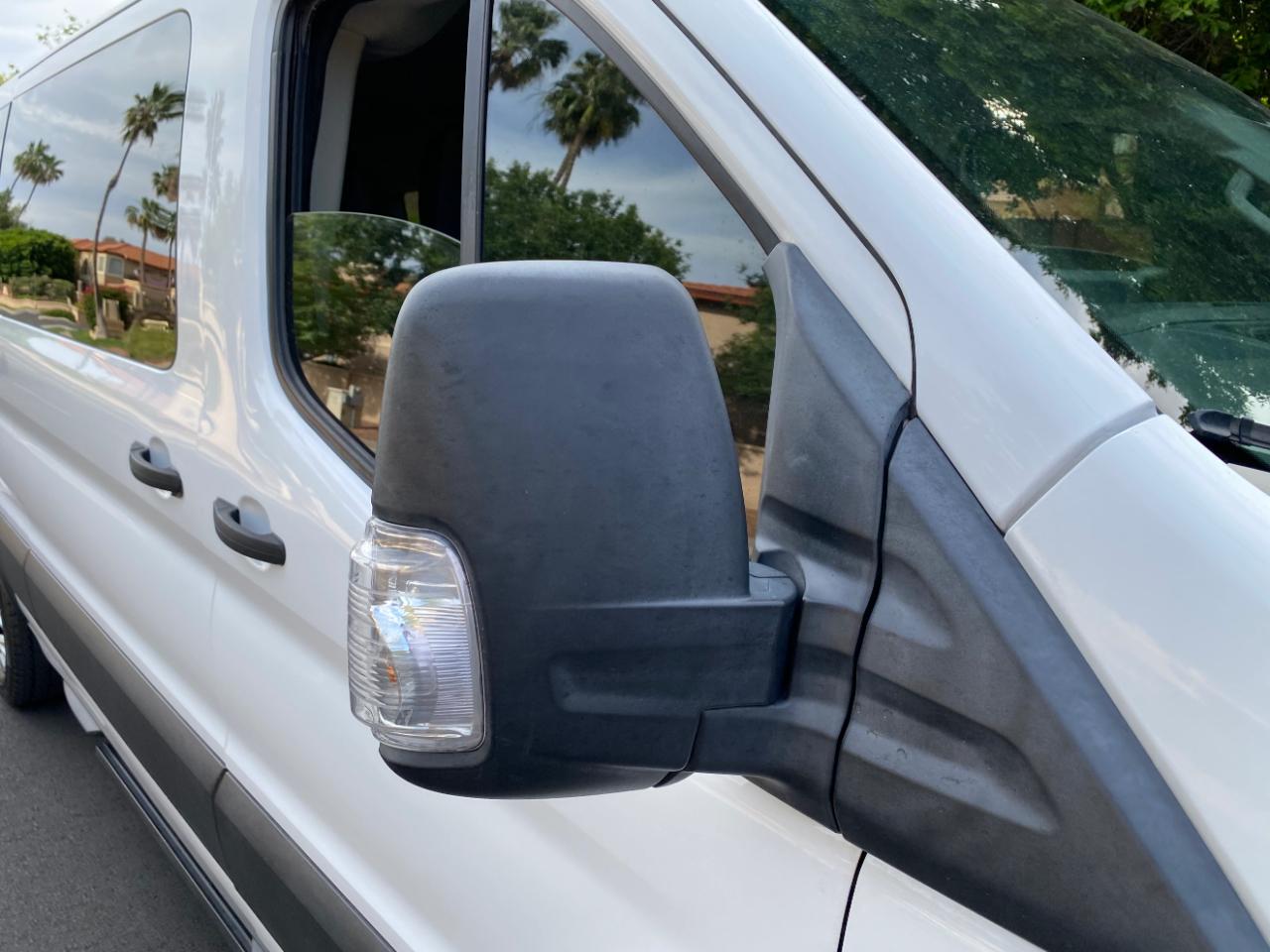 Ford Transit Passenger Wagon T-350 148" Low Roof XLT RWD 2022