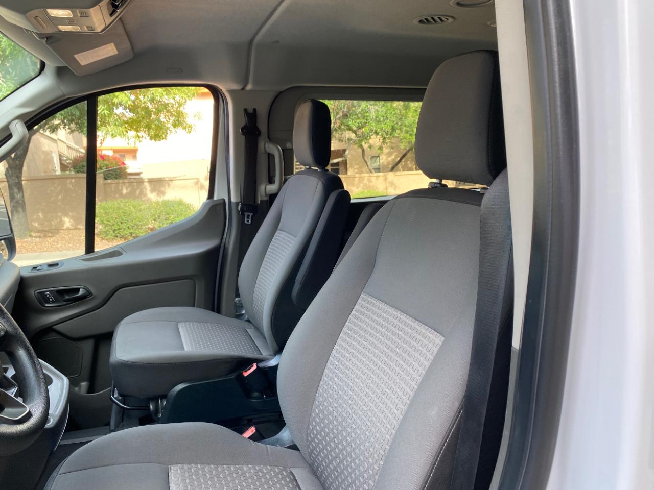 Ford Transit Passenger Wagon T-350 148" Low Roof XLT RWD 2022