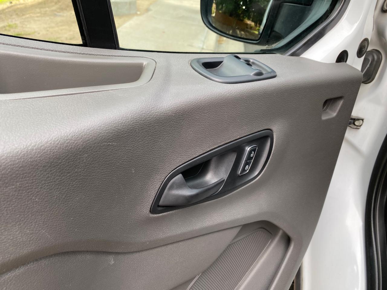 Ford Transit Passenger Wagon T-350 148" Low Roof XLT RWD 2022