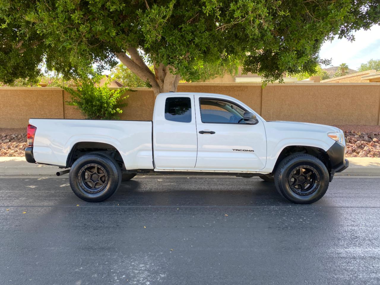 Toyota Tacoma SR5 Access Cab 6' Bed I4 4x2 AT (Natl) 2018