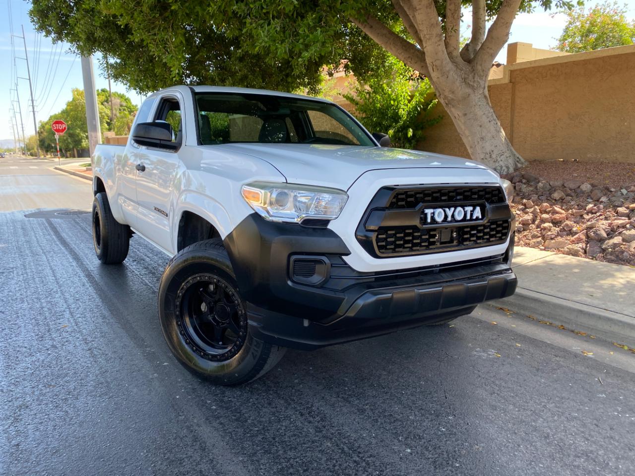 Toyota Tacoma SR5 Access Cab 6' Bed I4 4x2 AT (Natl) 2018