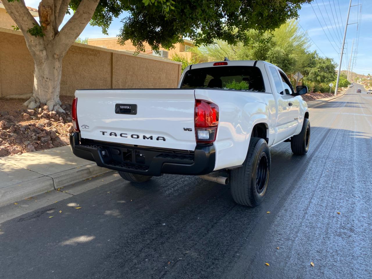 Toyota Tacoma SR5 Access Cab 6' Bed I4 4x2 AT (Natl) 2018
