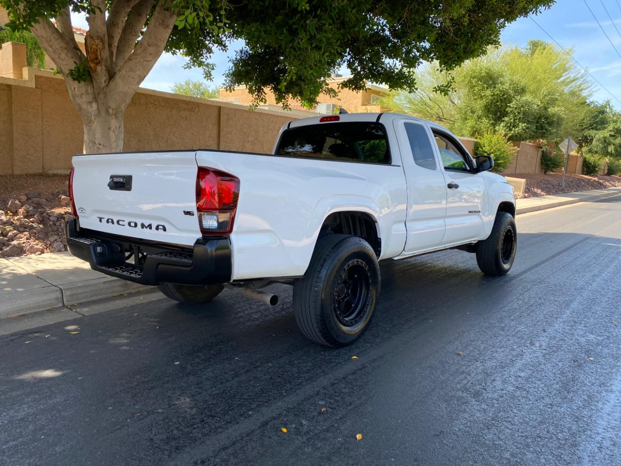Toyota Tacoma SR5 Access Cab 6' Bed I4 4x2 AT (Natl) 2018