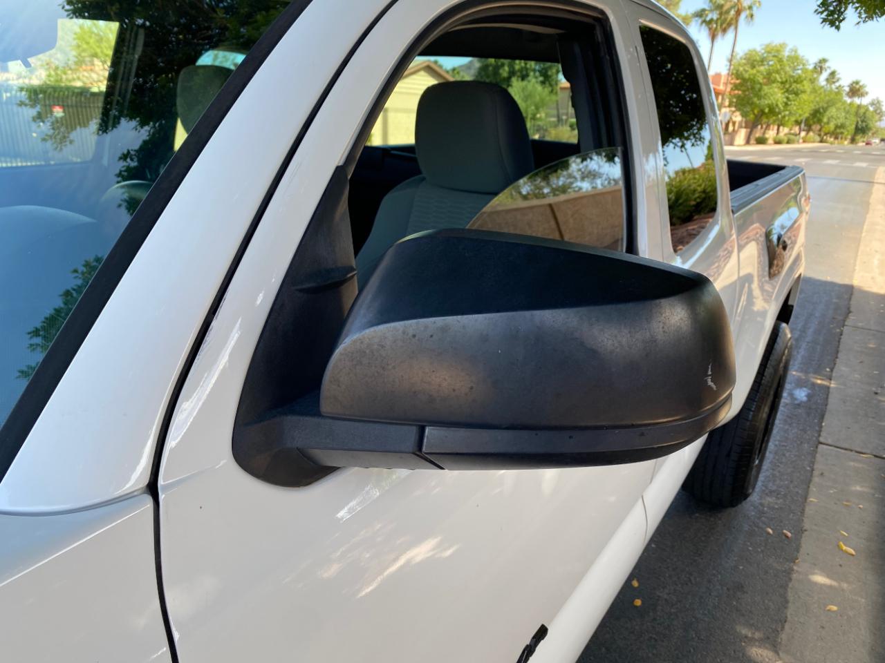 Toyota Tacoma SR5 Access Cab 6' Bed I4 4x2 AT (Natl) 2018