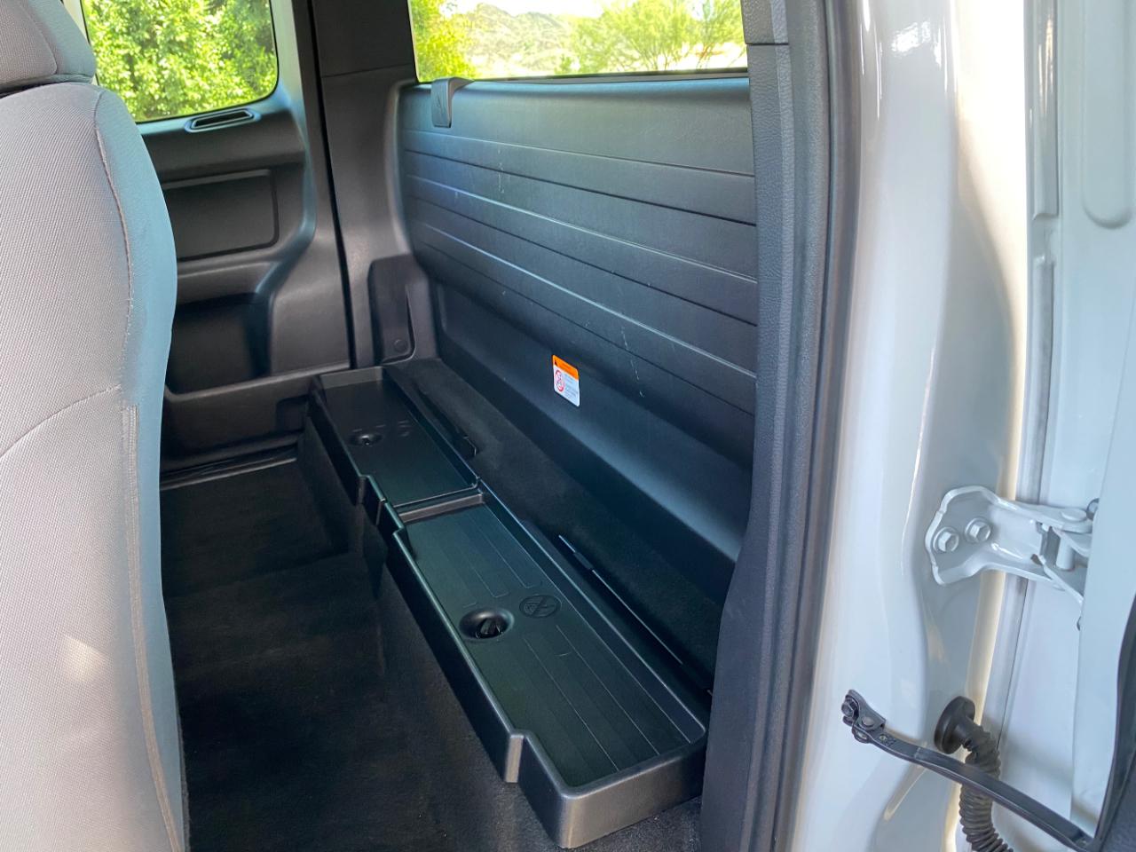 Toyota Tacoma SR5 Access Cab 6' Bed I4 4x2 AT (Natl) 2018