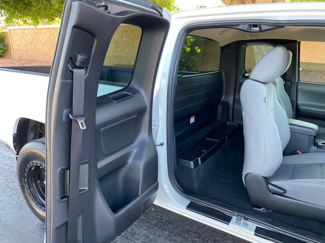 Toyota Tacoma SR5 Access Cab 6' Bed I4 4x2 AT (Natl) 2018