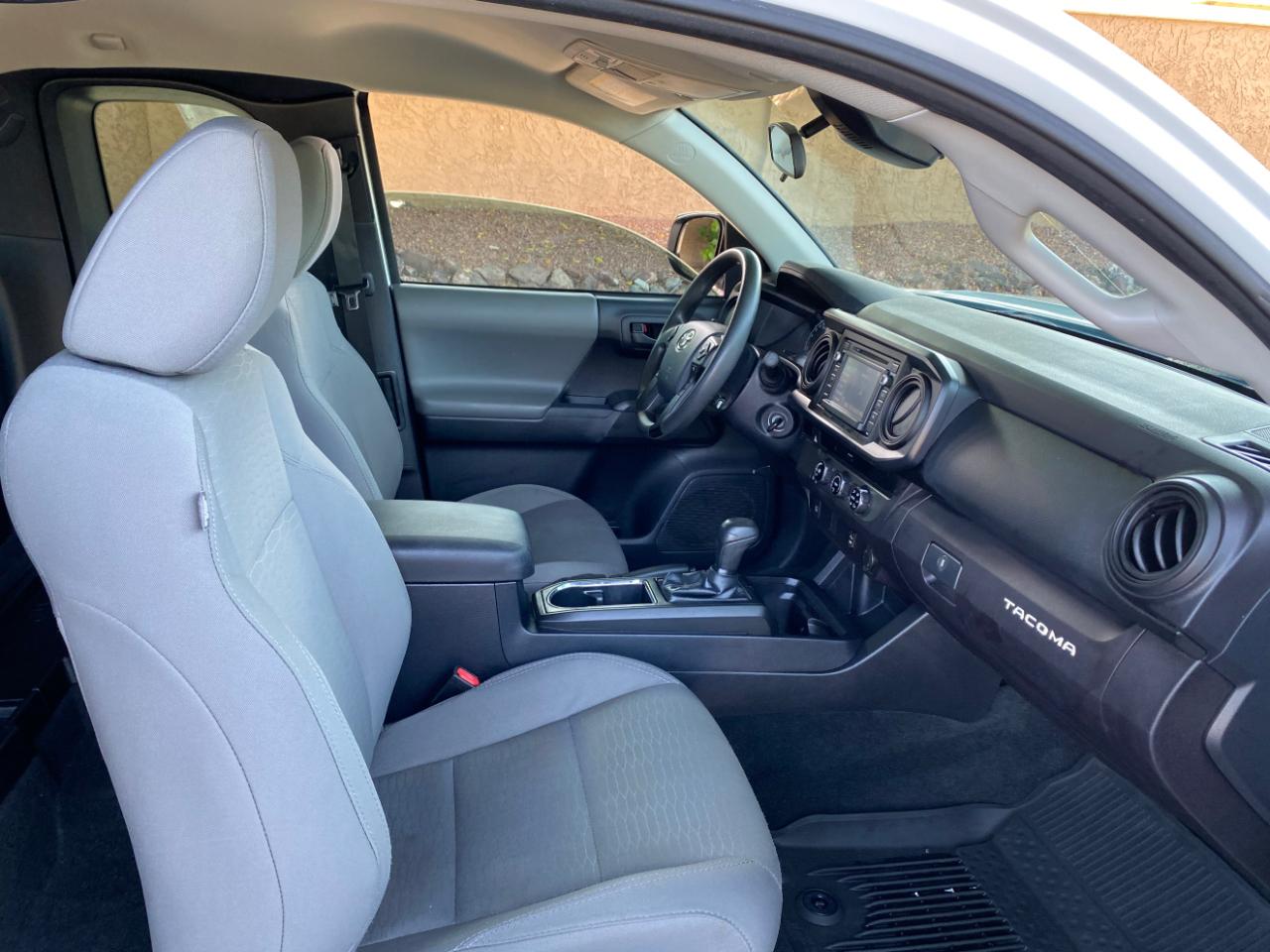 Toyota Tacoma SR5 Access Cab 6' Bed I4 4x2 AT (Natl) 2018