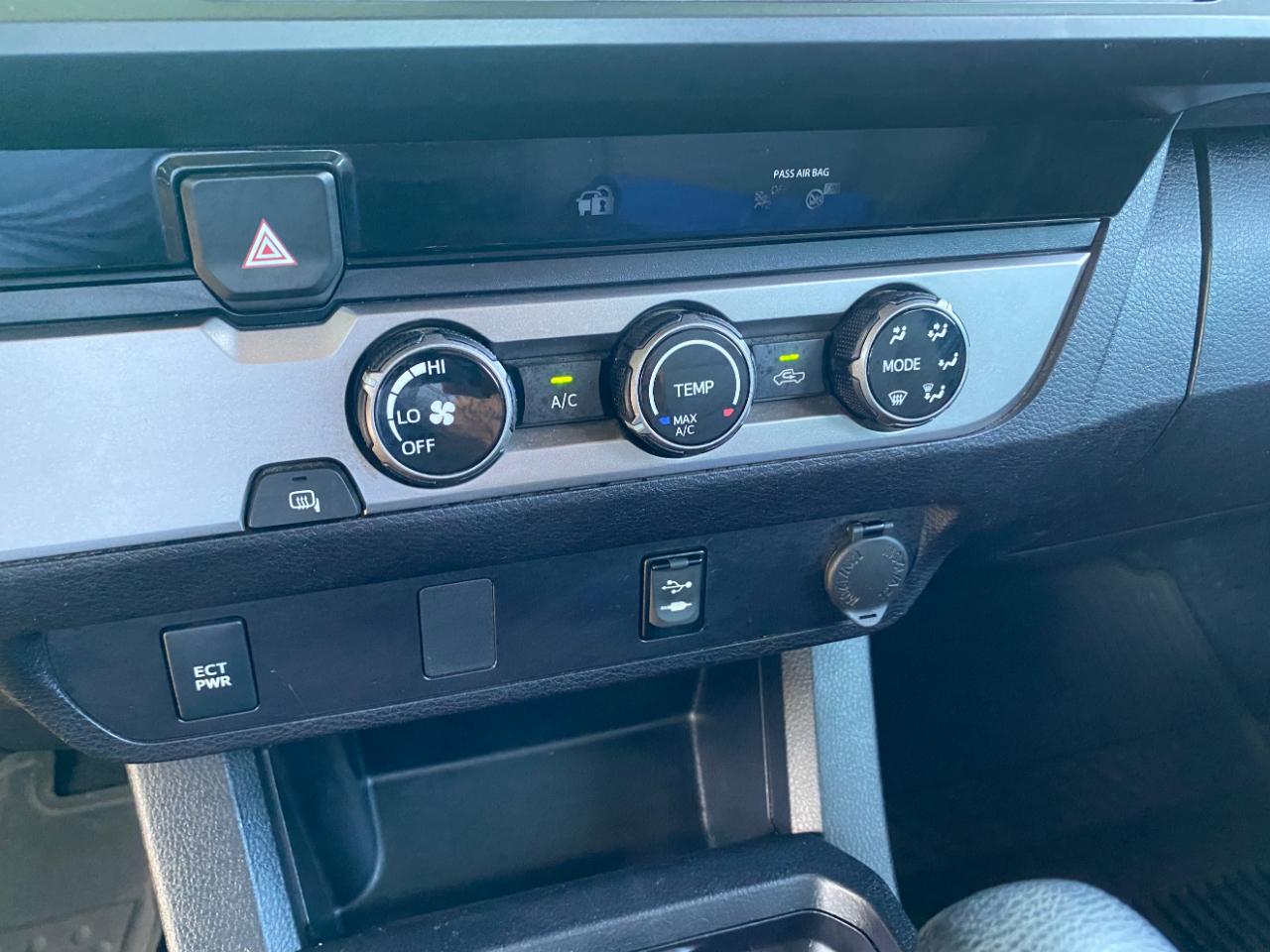 Toyota Tacoma SR5 Access Cab 6' Bed I4 4x2 AT (Natl) 2018