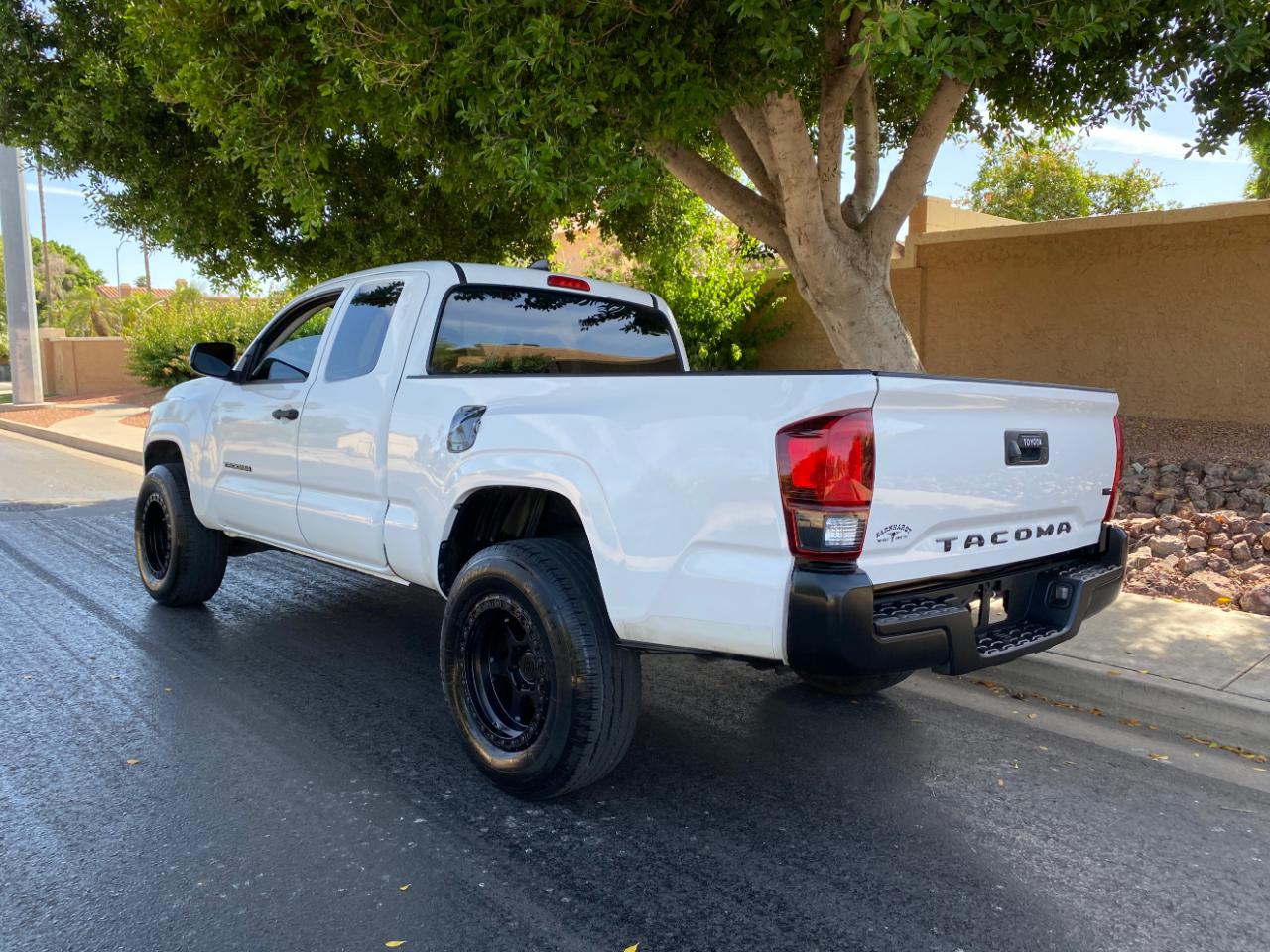 Toyota Tacoma SR5 Access Cab 6' Bed I4 4x2 AT (Natl) 2018