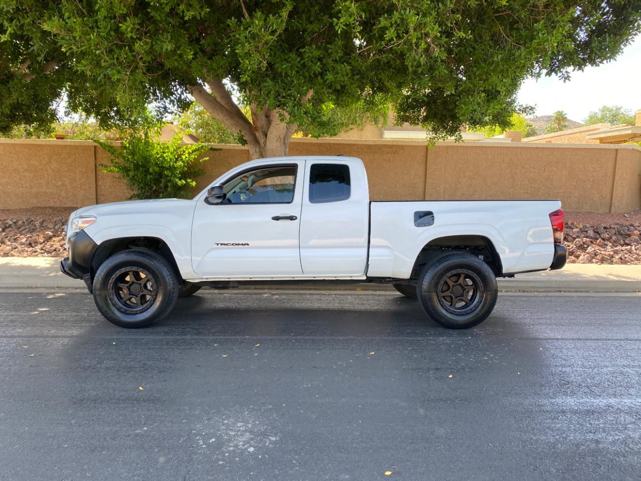 Toyota Tacoma SR5 Access Cab 6' Bed I4 4x2 AT (Natl) 2018