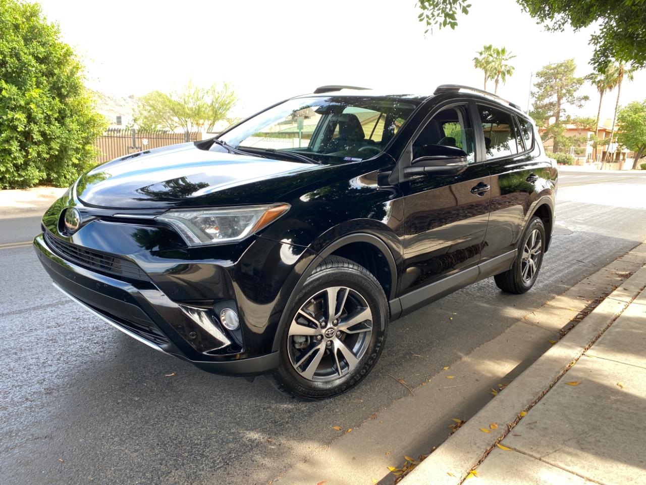 Toyota RAV4 AWD 4dr XLE (Natl) 2016