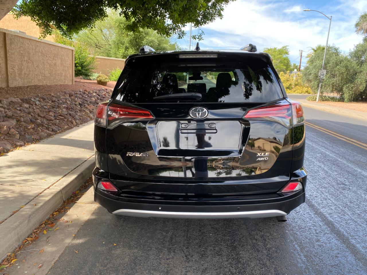 Toyota RAV4 AWD 4dr XLE (Natl) 2016