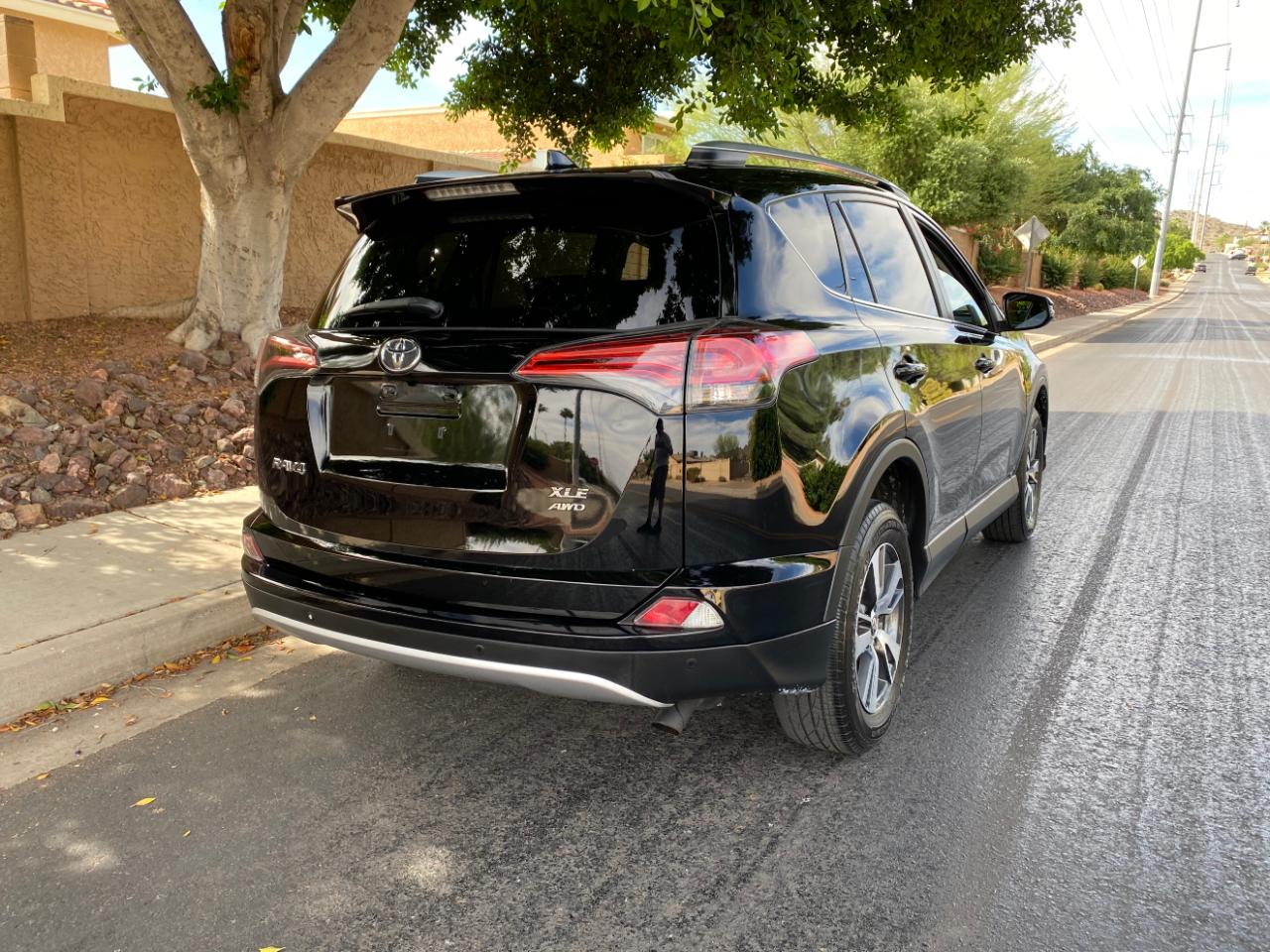 Toyota RAV4 AWD 4dr XLE (Natl) 2016