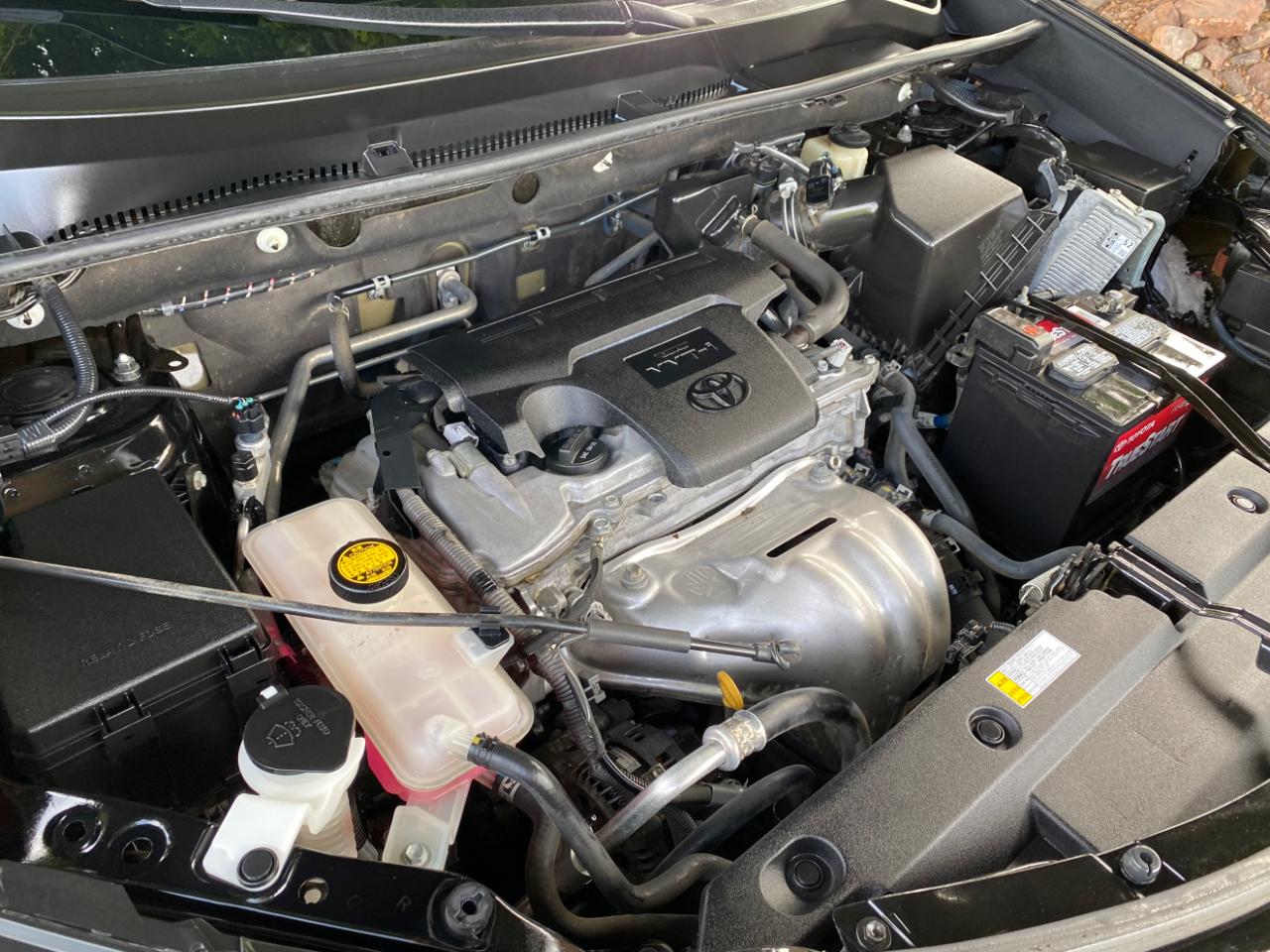 Toyota RAV4 AWD 4dr XLE (Natl) 2016