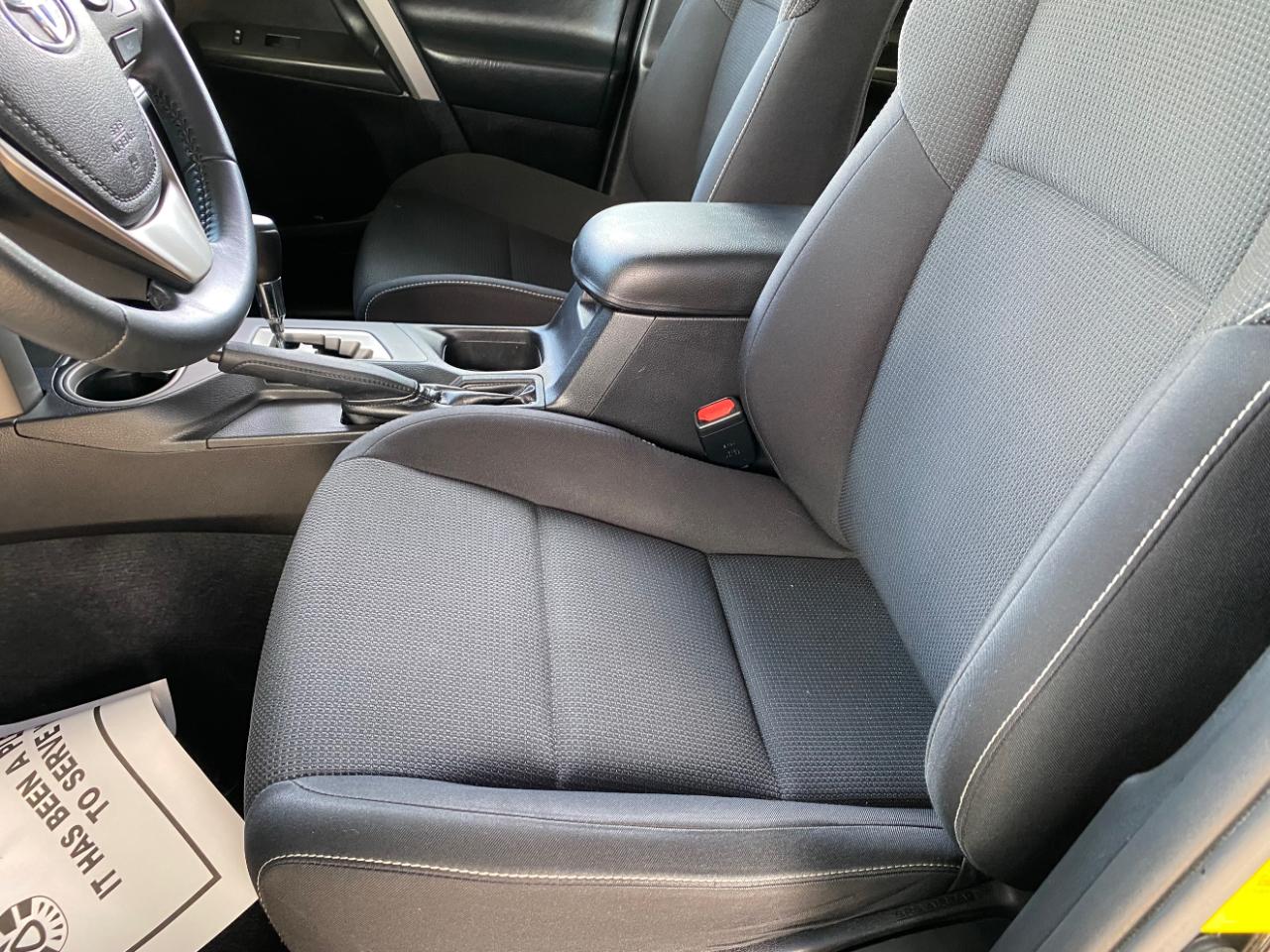 Toyota RAV4 AWD 4dr XLE (Natl) 2016