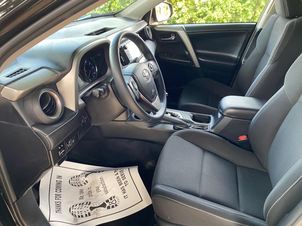 Toyota RAV4 AWD 4dr XLE (Natl) 2016