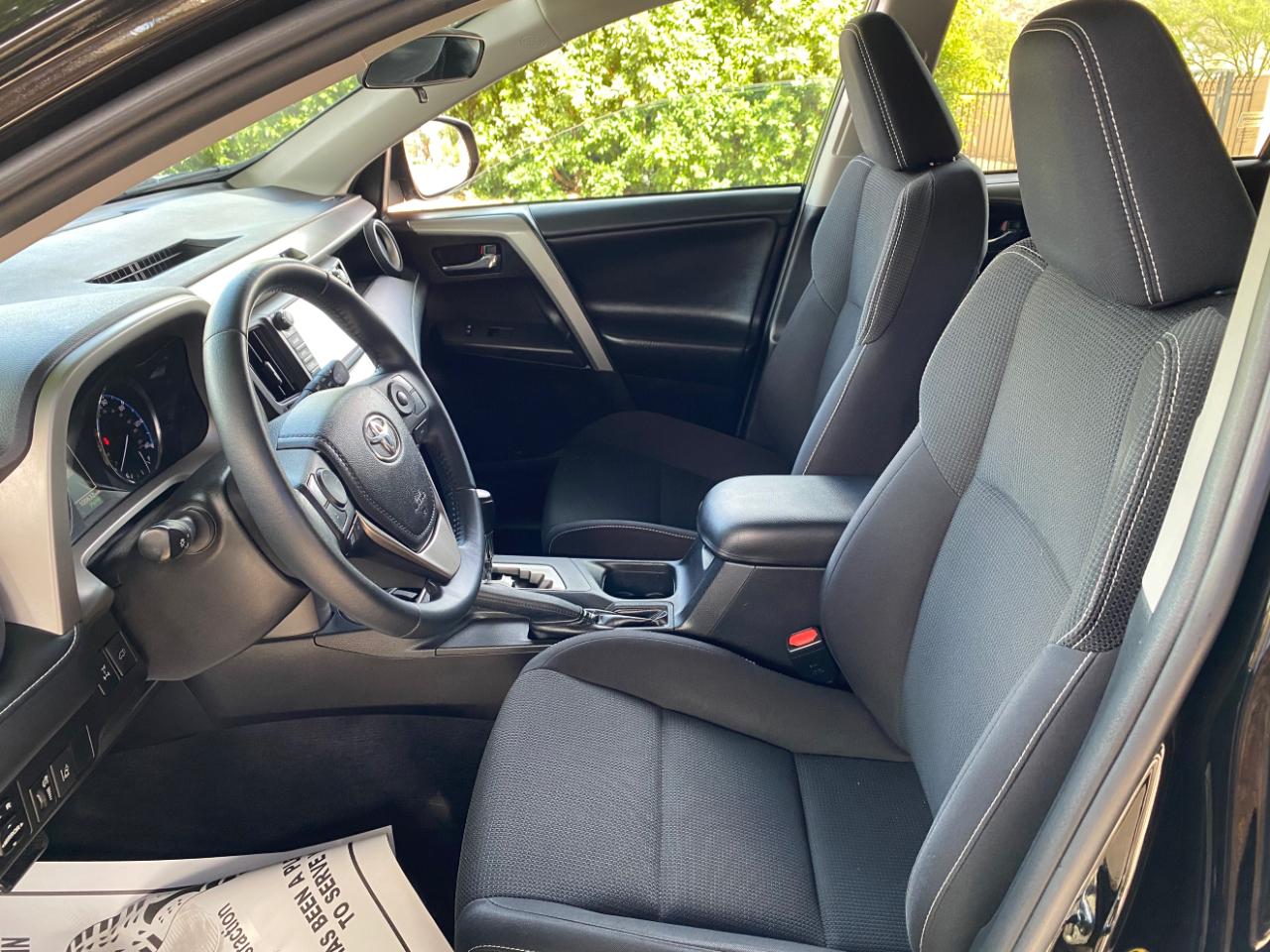 Toyota RAV4 AWD 4dr XLE (Natl) 2016