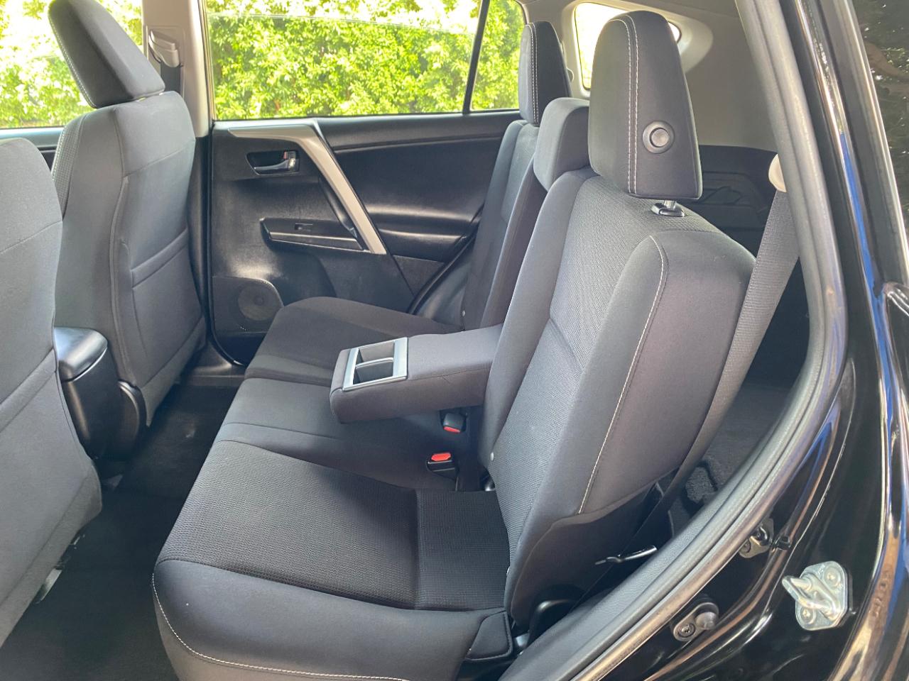 Toyota RAV4 AWD 4dr XLE (Natl) 2016