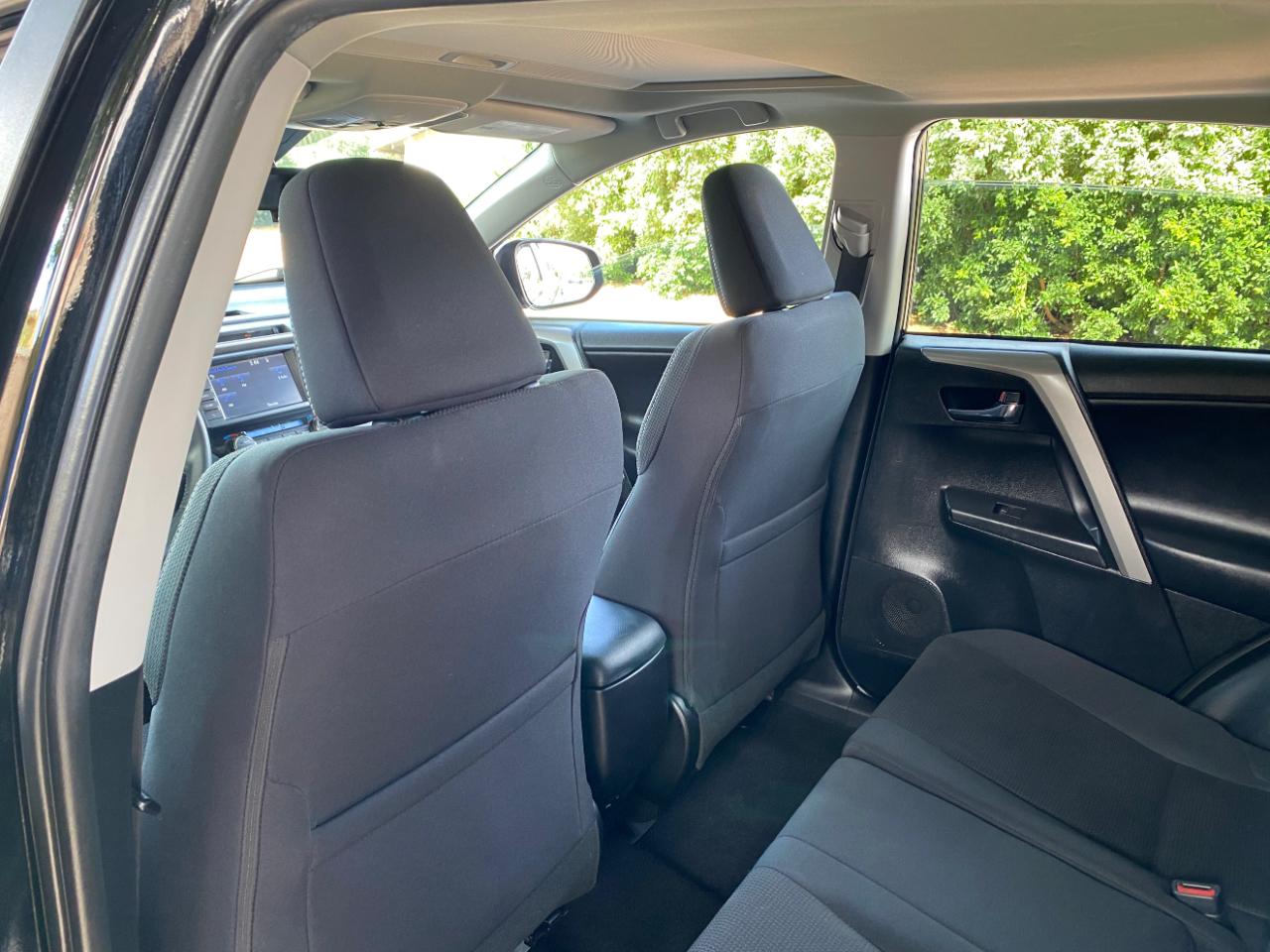 Toyota RAV4 AWD 4dr XLE (Natl) 2016