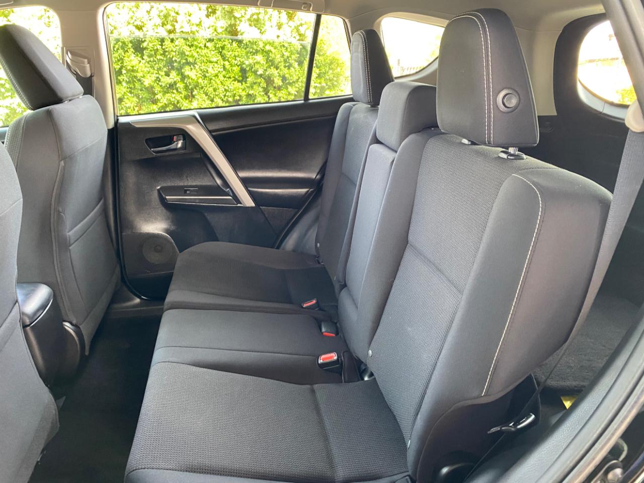 Toyota RAV4 AWD 4dr XLE (Natl) 2016