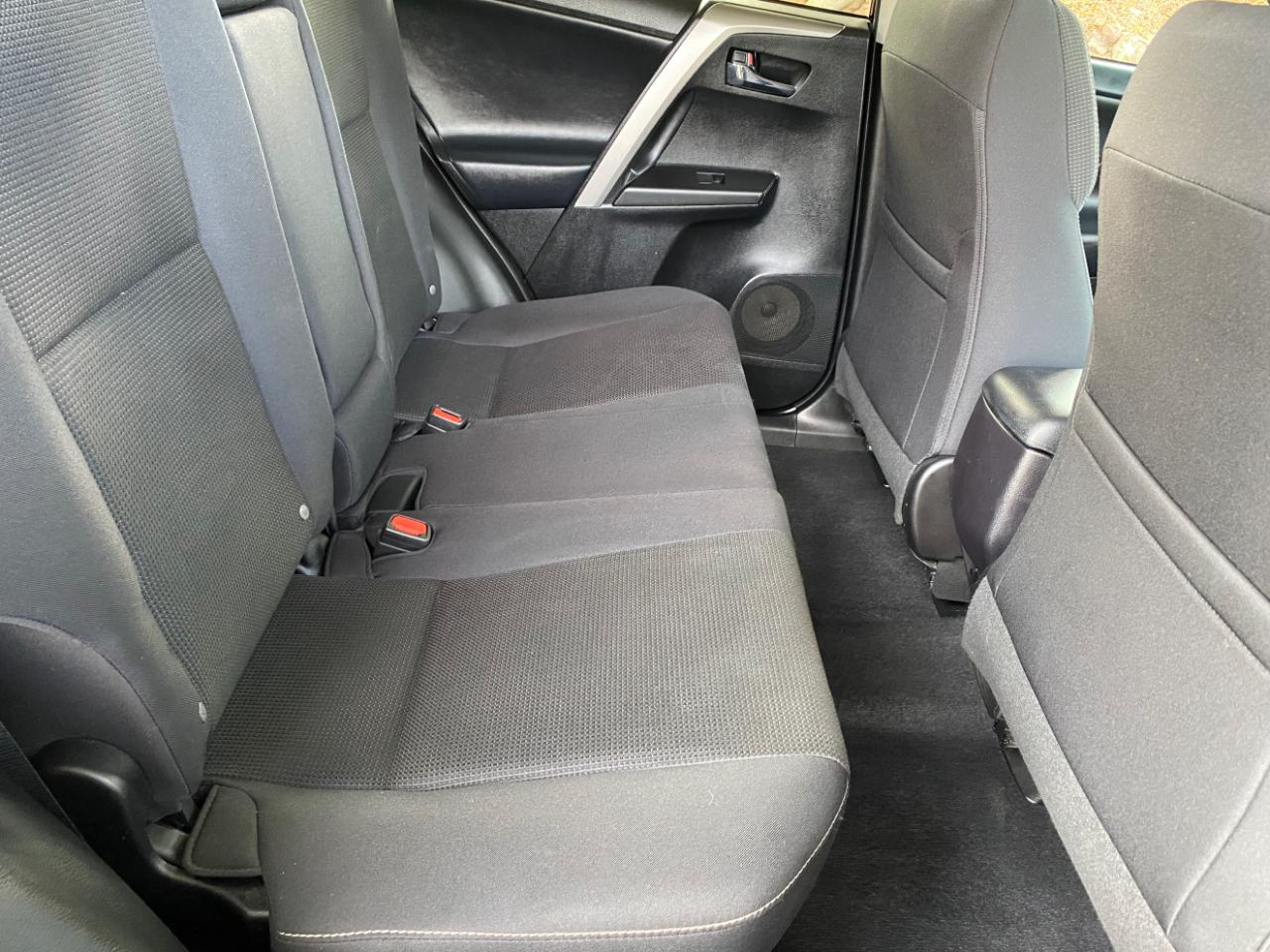 Toyota RAV4 AWD 4dr XLE (Natl) 2016