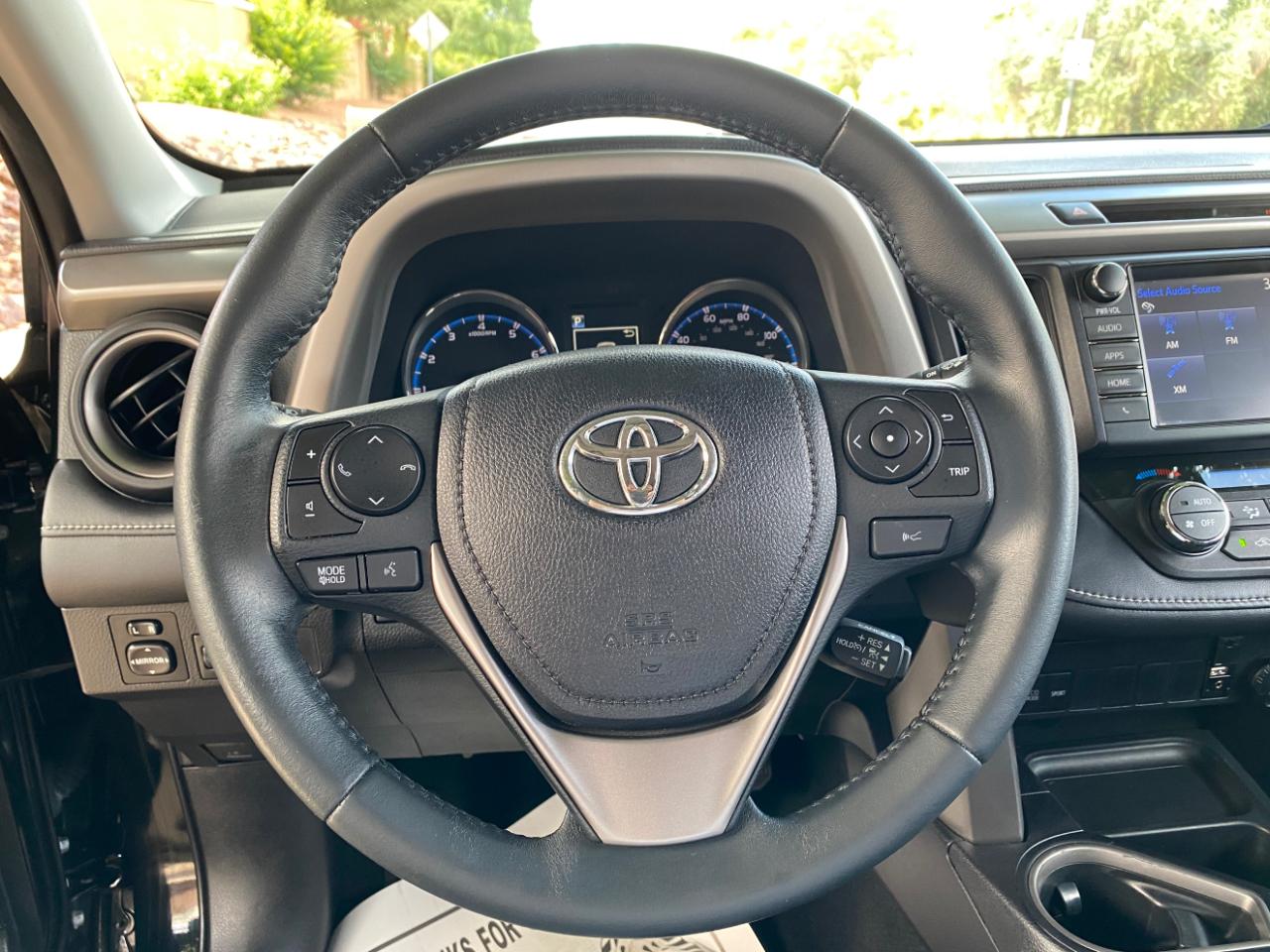 Toyota RAV4 AWD 4dr XLE (Natl) 2016