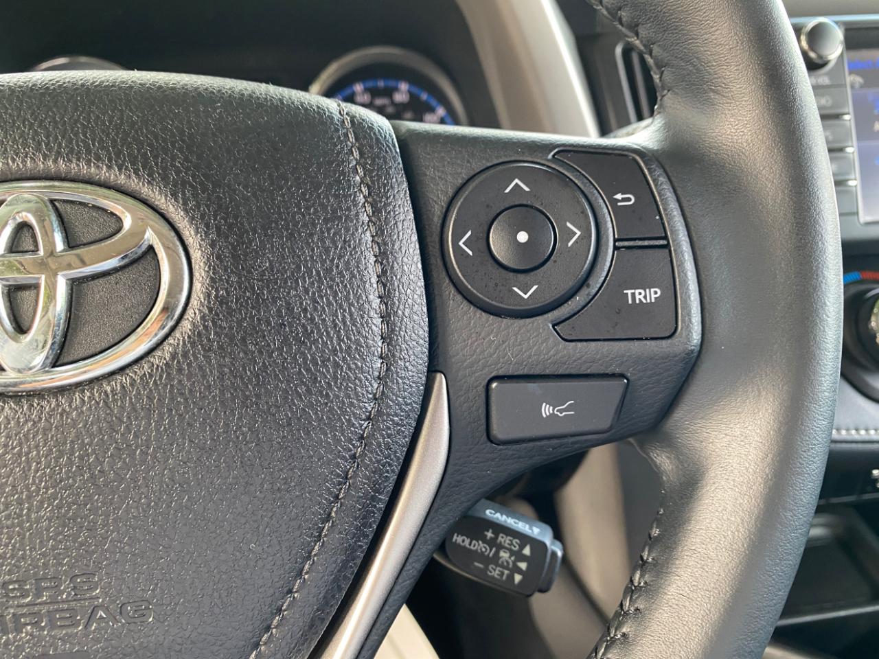 Toyota RAV4 AWD 4dr XLE (Natl) 2016