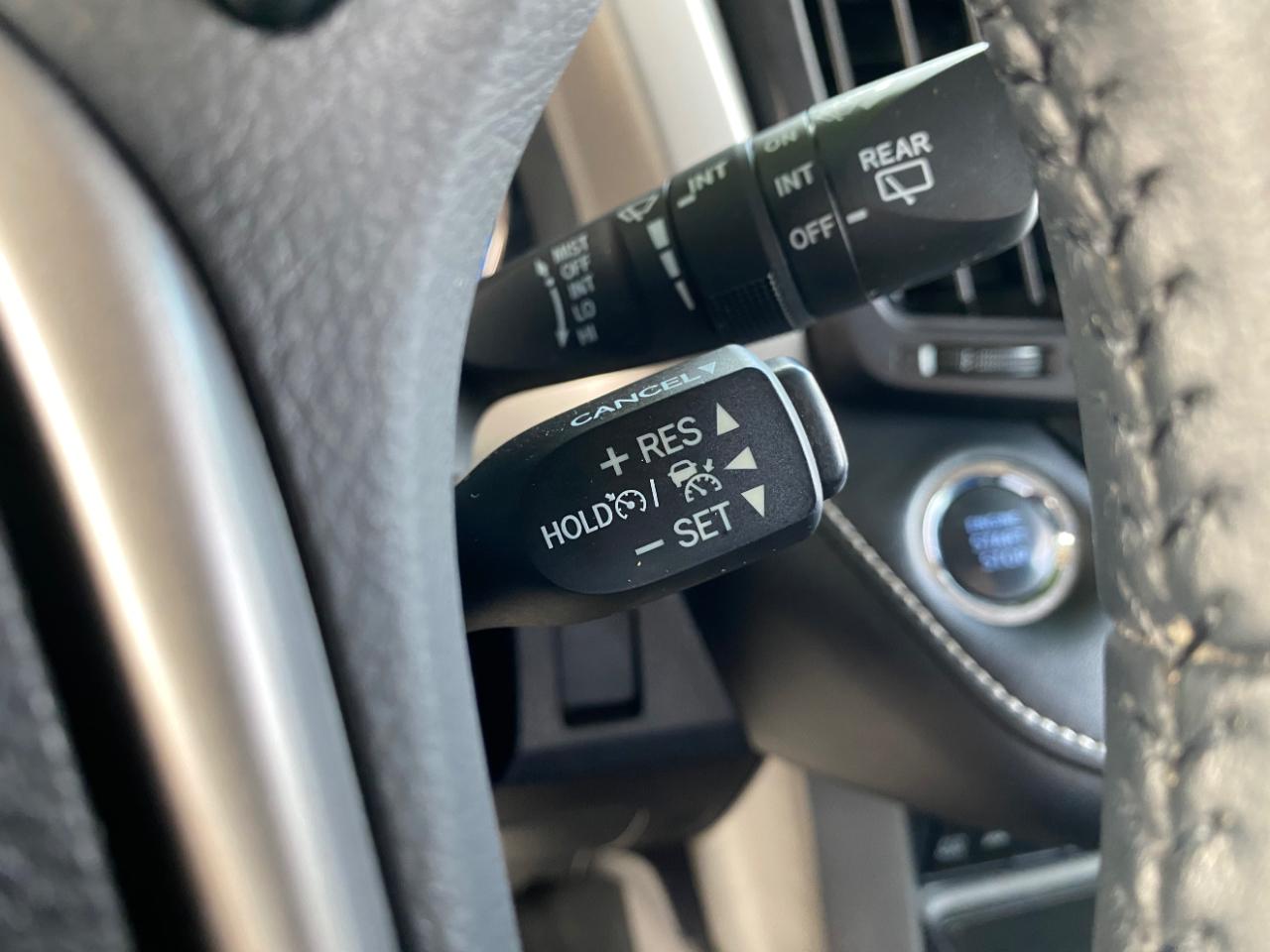 Toyota RAV4 AWD 4dr XLE (Natl) 2016