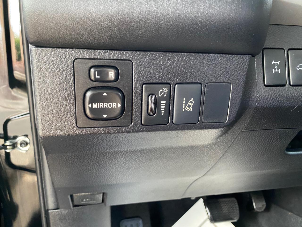 Toyota RAV4 AWD 4dr XLE (Natl) 2016