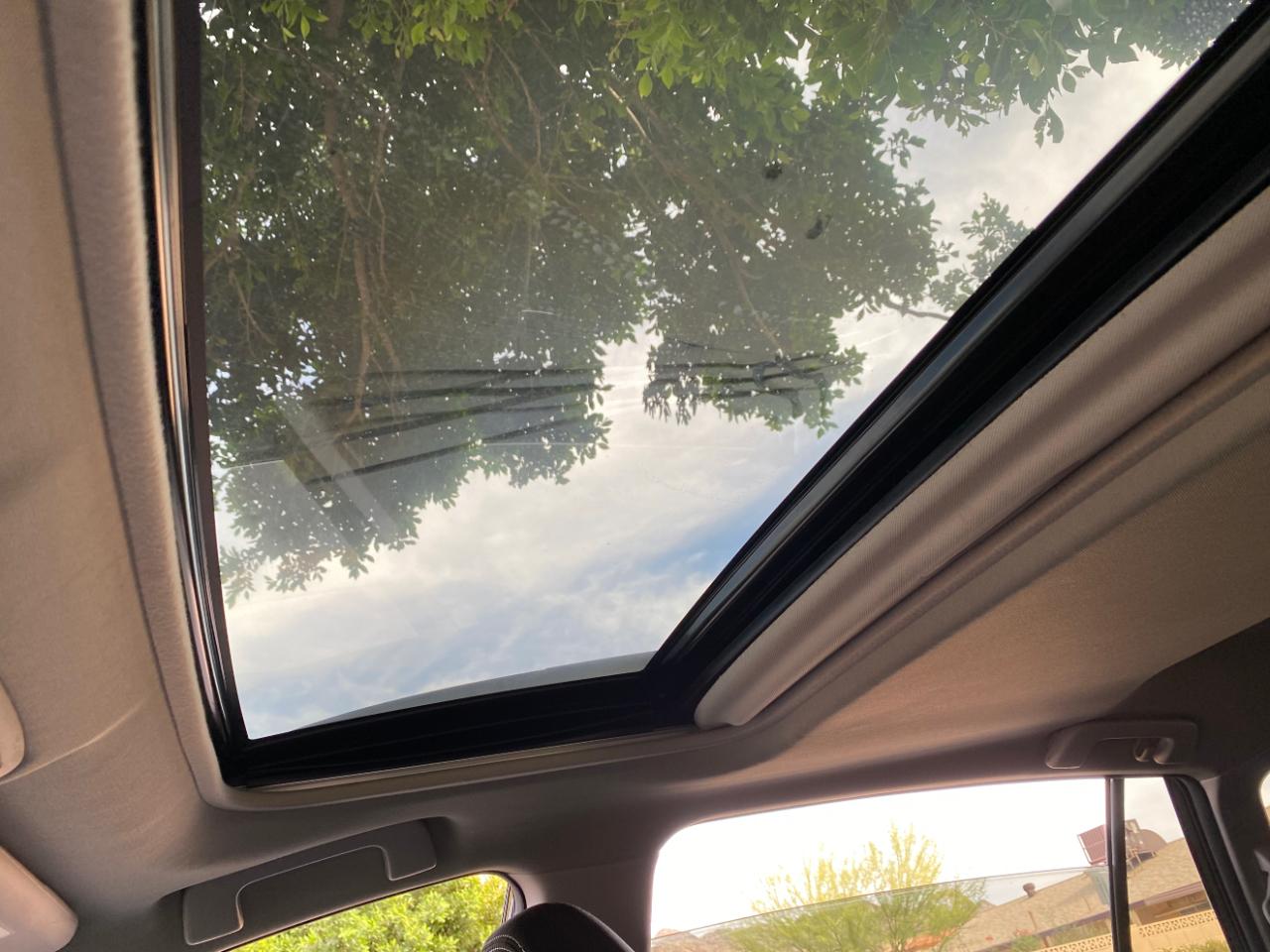 Toyota RAV4 AWD 4dr XLE (Natl) 2016